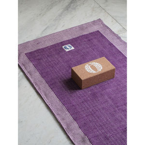 Esterilla de Yoga Restauradora One Universe Mantra, Color Morado, Esterilla de Algodón Orgánico Teñido con Hierbas - Product Image 3