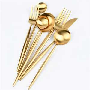 Las mejores ofertas Juegos de cubiertos con acabado dorado Juegos de cubiertos hechos a mano de metal para decoración de mesa de comedor - Product Image 2