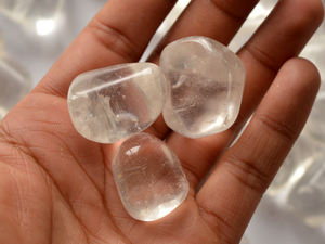 Quartz transparent blanc naturel pierres dégringolées galets dorés à facettes de luxe maître guérisseur en vrac guérison décorative - Product Image 5