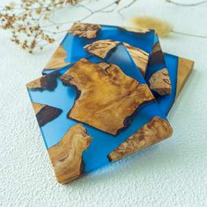 Posavasos cuadrados únicos de resina epoxi de madera de nogal, perfectos para bebidas de té, accesorio de mesa y elegante juego de decoración para el hogar de 4 Uds. - Product Image 3