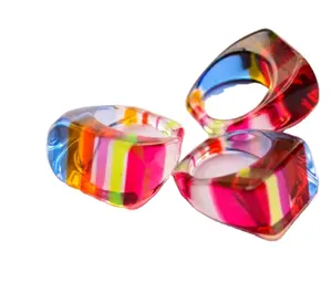 최신 판매 수지 반지 형식 보석 소녀 손가락 반지 주문을 받아서 만들어진 판매를 위한 조정가능한 현대 디자인 수지 반지