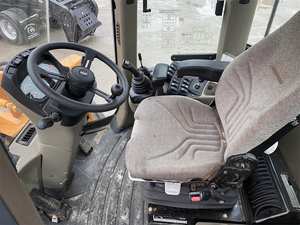 Cargadora de Ruedas Modelo 2010 Case 721E - Cargadora Mediana Eficiente y Confortable de 195HP para Obras - Product Image 5