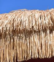 Parasol d'extérieur 240cm Boho Hula Thatched Tiki, Parapluie Portable Hawaïen Pliant Paille Raphia Plage Piscine Jardin Patio Parasols/