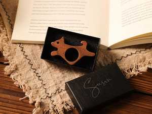 Compact Polished Solid <b>Wood</b> Thumb Page Holder Comfortable <b>Book</b> Page Opener for Travel Study & Home Use - Product Image 4