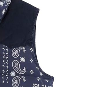 Gilet d'extérieur sans manches noir d'hiver Gilet matelassé en duvet avec motif mandala - Product Image 5