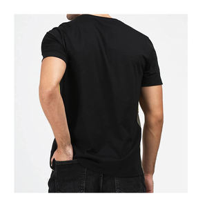 Venta al por mayor de camisetas sostenibles de algodón 100% para hombre, tejido de punto liso transpirable fabricado en Pakistán, servicio OEM disponible - Product Image 6