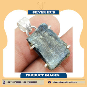 Superbe pendentif en argent Sterling 925 en Kyanite naturelle fait à la main à broche brute à vendre - Product Image 4