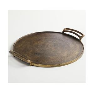 Bandeja de latón tradicional hecha a mano por artesanos adecuada para servir bebidas o como acento de decoración del hogar para ocasiones festivas - Product Image 6