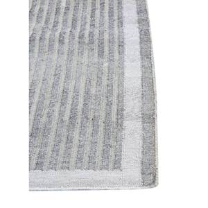 พรมโพลีเอสเตอร์แบบถักลายเรียบสองด้าน รุ่น ADPL-1104 สีเทาและดำลายทางทันสมัย เหมาะสำหรับบ้าน สำนักงาน ชายหาด และการเดินทาง - Product Image 4