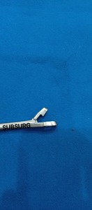 Fórceps de biopsia quirúrgica para uso ENT en acero inoxidable y instrumento hecho a mano chapado en oro medio - Product Image 2