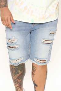 Shorts en jean délavé pour hommes avec ourlet brut, détails déchirés, lavage vintage et coupe décontractée pour le streetwear et l'été - Product Image 2