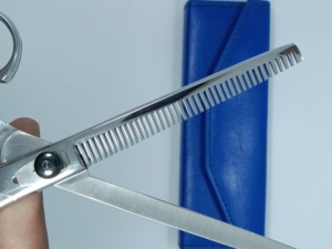 Vente en gros, nouvel arrivage de ciseaux pour amincir les cheveux, outil de beauté de haute qualité en acier inoxydable avec pointe de lame émoussée par pentax - Product Image 5