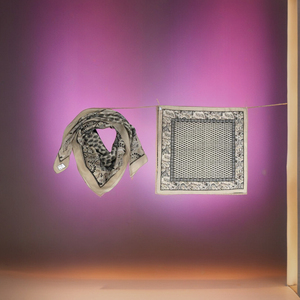 ผ้าพันคอผ้าไหมสี่เหลี่ยม90x90ซม. สำหรับเด็กผู้หญิงอุปกรณ์เสริมแฟชันสำหรับผู้หญิงออกแบบได้ตามที่ต้องการลายการ์ตูนสัตว์ดอกไม้หรูหราขายส่ง - Product Image 6