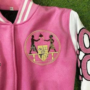 Chaqueta Universitaria de Invierno de Alta Calidad para Mujer, Chaqueta Larga de Cuero para Mujer de Talla Grande, Chaqueta Personalizada para Mujer - Product Image 5