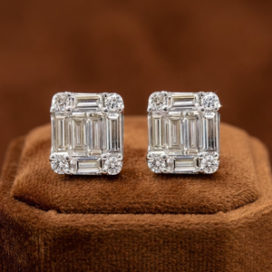Boucles d'oreilles clous en or blanc 18 carats avec diamants naturels baguette en forme carrée, design OEM, bijoux fins - Product Image 4