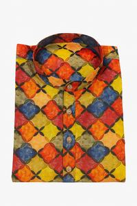 Nuevo Estilo Kurta para Hombre con Estampado Triangular Multicolor, Ropa Étnica de Algodón Moderna para Uso Diario y Festivo, Base Blanca con Amarillo y Rojo - Product Image 2