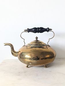 Tetera de metal hecha a mano de primera calidad adecuada para ocasiones de regalo, bodas, aniversarios y piezas de presentación de decoración del hogar - Product Image 6