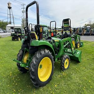 Mini tracteurs John Deere avec des moteurs puissants et un 4x4 durable - Product Image 2