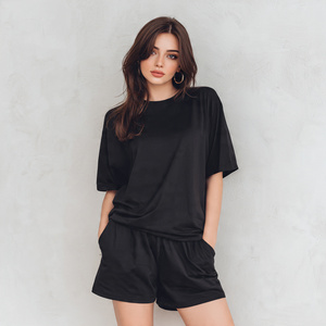 เสื้อทีเชิ๊ตผู้หญิงโอเวอร์ไซส์เปิดไหล่เสื้อทีเชิร์ตกางเกงขาสั้นสองชิ้นสำหรับใส่วิ่งออกกำลังกาย - Product Image 2