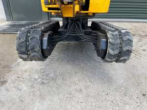 Micro excavatrice JCB 8008 utilisée haute performance Micro excavatrice 1.0 tonnes Micro excavatrice en état impeccable avec moteur Perkins. - Product Image 5