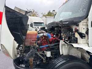 Ofertas Genuinas: Camión de Plataforma USADO MV607 2020 - 220HP, Automático de 6 Velocidades, Listo para Envío Puerta a Puerta - Product Image 5