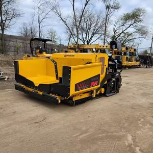 Pavimentadora Comercial Mauldin 1860B Nueva con Motor Kubota y Bomba SAUER-DANFOSS, 74 HP, Capacidad de 181 Toneladas/Hora - Product Image 3