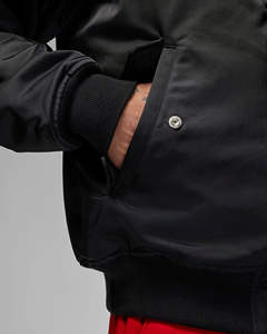 Veste Bomber en Satin de Soie Uni pour Hommes, Taille Plus, Vêtement Coupe-Vent d'Hiver Personnalisé en Gros, Logo Personnalisé 2026 - Product Image 4