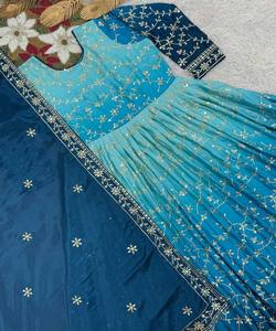 ชุดทำงานผ้าซับในผ้าไหมผ้าซับในดีไซน์เนอร์เสื้อผ้าสำหรับงานปาร์ตี้ Dupatta - Product Image 3