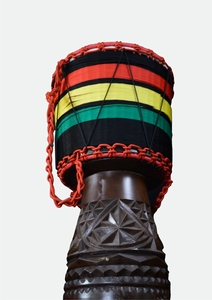 Tambor Djembé Tradicional de Madera Decorado con Cuerda de Tela Multicolor Profesional SOLOBEAT, Nuevo Modelo de Percusión Africana - Product Image 2