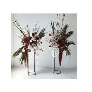 Juego de 3 centros de mesa de metal de diseño simple, vajilla de diferentes tamaños de Calidad exclusiva, centro de mesa a la venta - Product Image 5