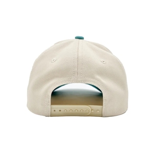 Casquettes de golf bicolores personnalisées directement de l'usine, casquette 5 panneaux, OEM Vietnam, casquette de sport de haute qualité, boucle arrière réglable, œillets personnalisés - Product Image 5