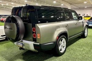 LAND ROVER DEFENDER 130 SE TURBO 2023 IMPECABLE, 6 CILINDROS, TRACCIÓN EN LAS CUATRO RUEDAS, DISPONIBLE PARA ENTREGA INMEDIATA (LHD/RHD) - Product Image 4