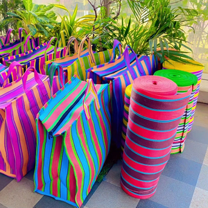 กระเป๋าตลาดอินเดียแบบเป็นมิตรกับสิ่งแวดล้อม หลากสี ทำจากวัสดุรีไซเคิล PP ลายทาง ทอ มีหูหิ้ว รับทำโลโก้ คุณภาพสูง - Product Image 1