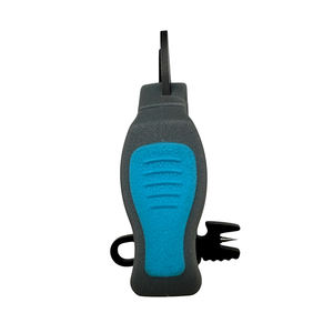 Tijeras de Pesca Mini de 2.5 Pulgadas con Mango Bloqueable, Agarre Antideslizante, Gancho para Limpiar Ojos de Anzuelo, Cortador de Línea de Pesca con Retractor - Product Image 6