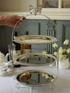 Support à gâteau de haute qualité plaqué or, en acier inoxydable de qualité supérieure, design moderne écologique, couleur personnalisée, plateau à chocolat - Product Image 5