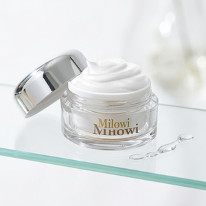 ครีม MILOWI V2 MAGIC RADIANCE WHITENING 50 กรัม ครีมลดเลือนริ้วรอยเพื่อผิวกระจ่างใสทันที ช่วยเติมความชุ่มชื้นให้ผิวเปล่งประกาย - Product Image 1