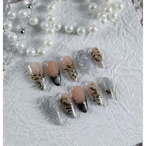 Uñas Postizas de Estilo Barroco, Diseño Elegante y Atemporal para Uñas con Estilo - Product Image 2