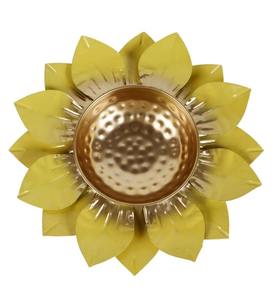 Porte-bougie en métal de haute qualité Urli Bowl et lanternes bougeoirs pour la décoration intérieure pour Diwali et d'autres festivals - Product Image 3