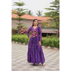 Vestido DE TRABAJO Gamathi especial Navratri Faux Georgette Fabric con trabajo de espejo real para el lanzamiento de fiestas - Product Image 1