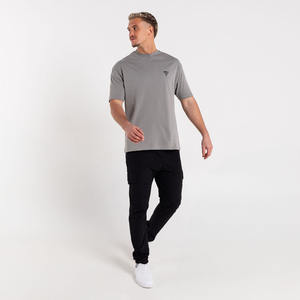 Camiseta de alta calidad para hombre, nuevo diseño, ropa de calle con hombros caídos, cómoda y transpirable, 100% algodón, logotipo frontal, ajuste holgado - Product Image 1