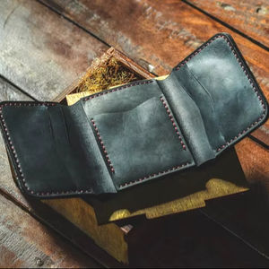 Logo personnalisé Vintage en cuir véritable pour hommes Portefeuille à trois volets Fermeture ouverte Court Longueur LTW-0060 Qualité supérieure - Product Image 1