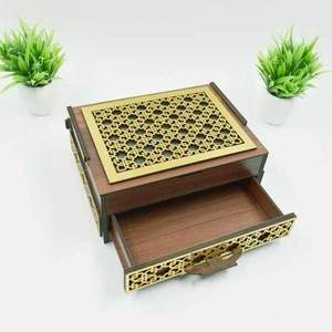 Caja de Joyería de Madera Personalizable, Apta para Muebles, con Acabado Artístico Tallado, para Colocar de Forma Segura en Mesas de Tocador, Bajo Costo - Product Image 4