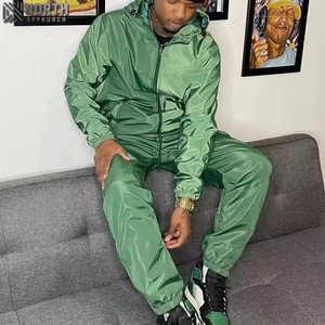 Ensembles pantalons de survêtement et sweat à capuche à logo personnalisé pantalon à jambe droite survêtement 2 pièces ensemble pantalons de survêtement et sweat à capuche en coton vêtements de jogging pour hommes - Product Image 1