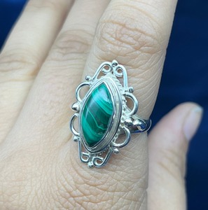 แหวนเงินมรกตธรรมชาติทำด้วยมือสำหรับผู้หญิงฝังหนามเตยสำหรับงานแต่งงาน - Product Image 4