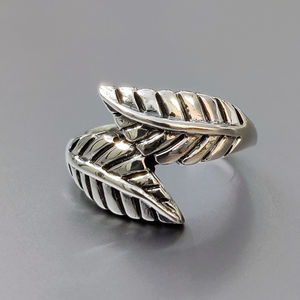 Fine Quality Fashionable <b>Silver</b> <b>Ring</b> (5.6 Grams) Gold Plated Modern Style Inlay Stylish Jewelry Accessory for Gift - Product Image 1