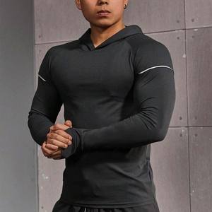 Fitness Men Letter Graphic Raglan Sleeve Sudadera con capucha deportiva - Product Image 3