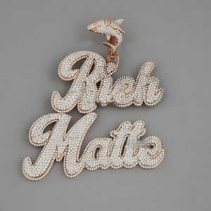 จี้เพชรโมอิสซาไนต์แบบกำหนดเองสำหรับผู้ชายสไตล์ฮิปฮอป ประดับด้วยทองคำชมพู 56 กะรัต ชุบทองคำขาว 925 เงินแท้ ดีไซน์น่ารักทันสมัย - Product Image 3