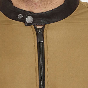 เสื้อแจ็คเก็ตบอมเบอร์ถักขนแกะลำลองสำหรับผู้ชาย พร้อมซิป โลโก้สั่งทำ กันน้ำ ผ้าไหม 100% เสื้อผ้าสตรีทแวร์ฤดูหนาว ขายส่ง - Product Image 2