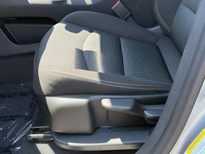 2024G.M.C Te-rain S.L.E AWD Automatic Gear. Box Asientos de cuero Clean Title Accident Free Low Kilometraje - Product Image 6