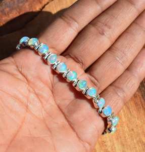 Pulsera de Ópalo de Fuego Etíope Ajustable, Joyería de Ópalo de Fuego de Plata de Ley, Hecha a Mano, Elegante Regalo para Mujer - Product Image 6